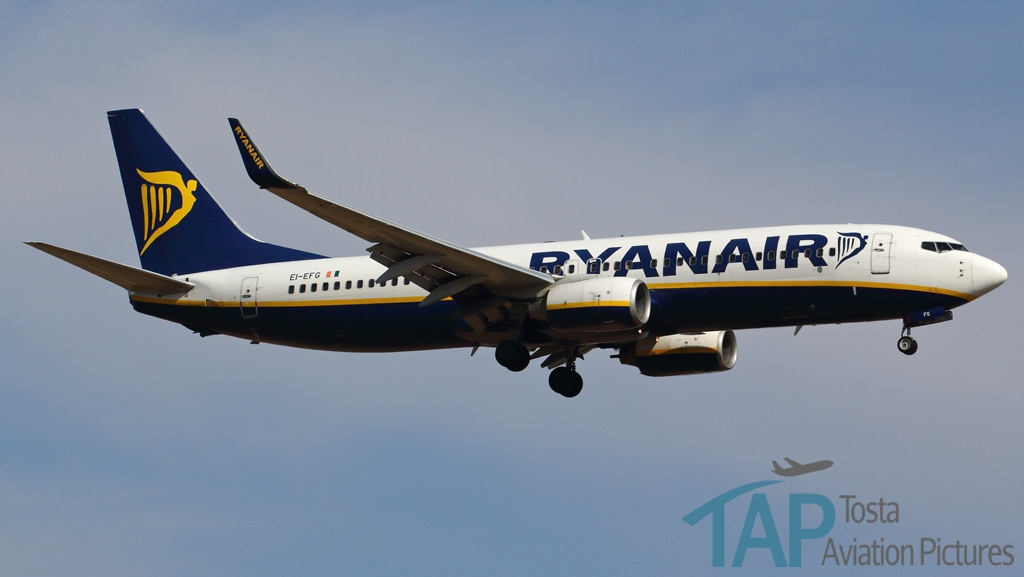 Photo of Ryanair EI-EFG, Boeing 737-800
