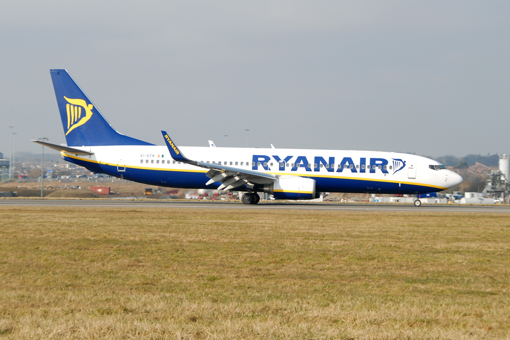 Photo of Ryanair EI-EFK, Boeing 737-800