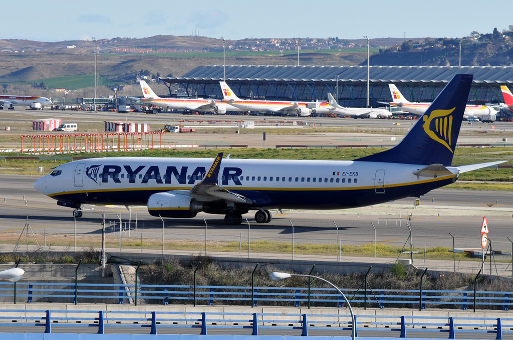 Photo of Ryanair EI-EKB, Boeing 737-800