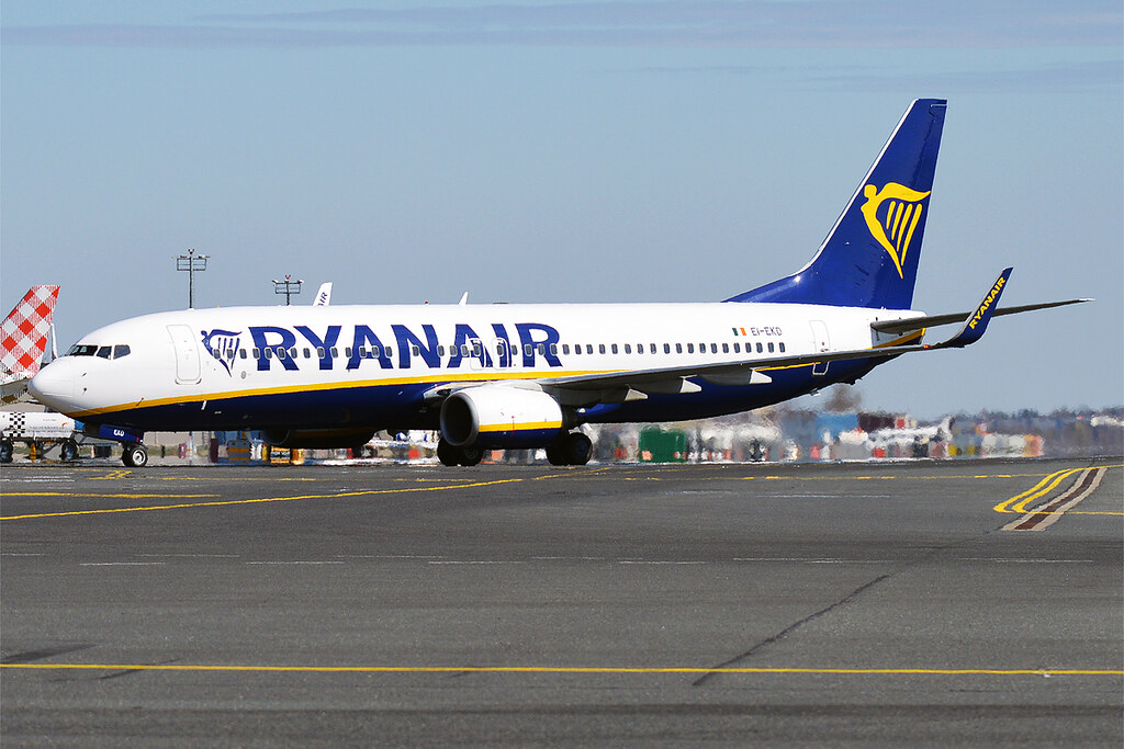Photo of Ryanair EI-EKD, Boeing 737-800