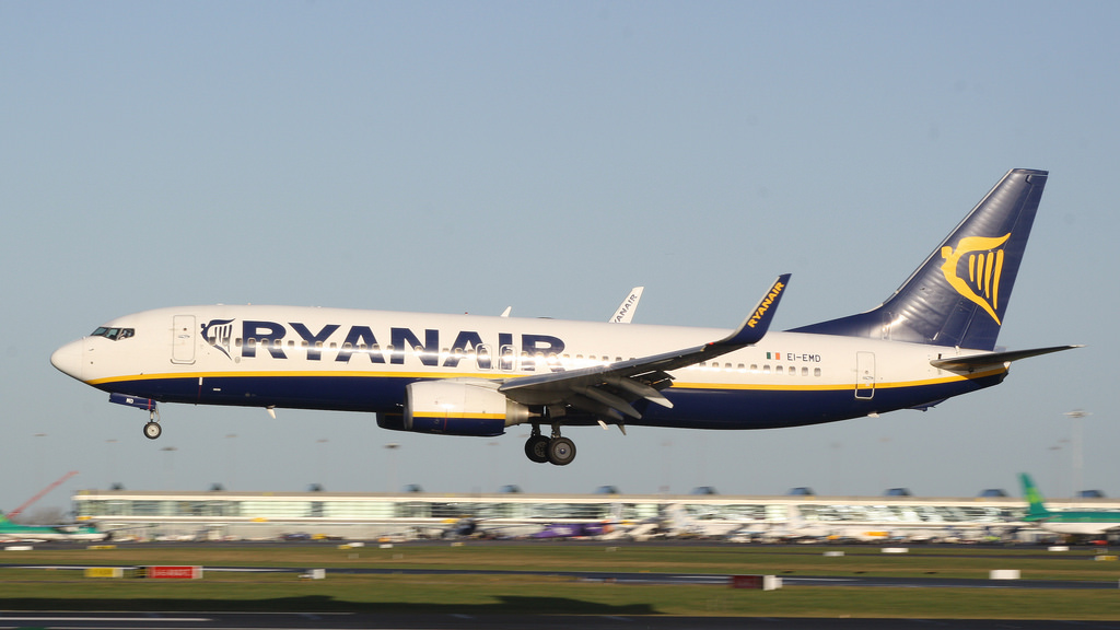 Photo of Ryanair EI-EMD, Boeing 737-800