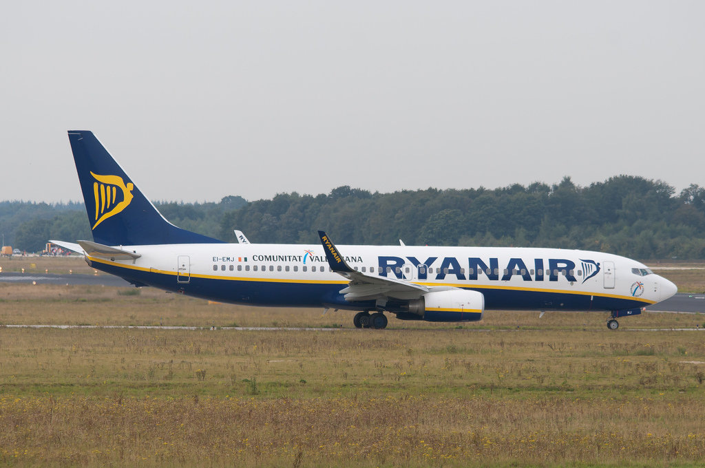 Photo of Ryanair EI-EMJ, Boeing 737-800