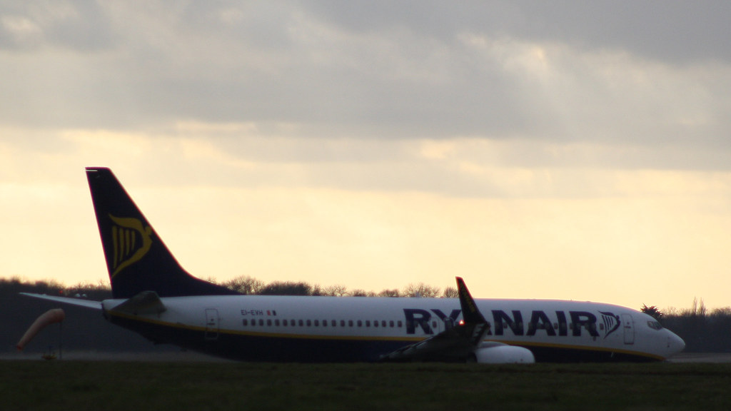 Photo of Ryanair EI-EVH, Boeing 737-800