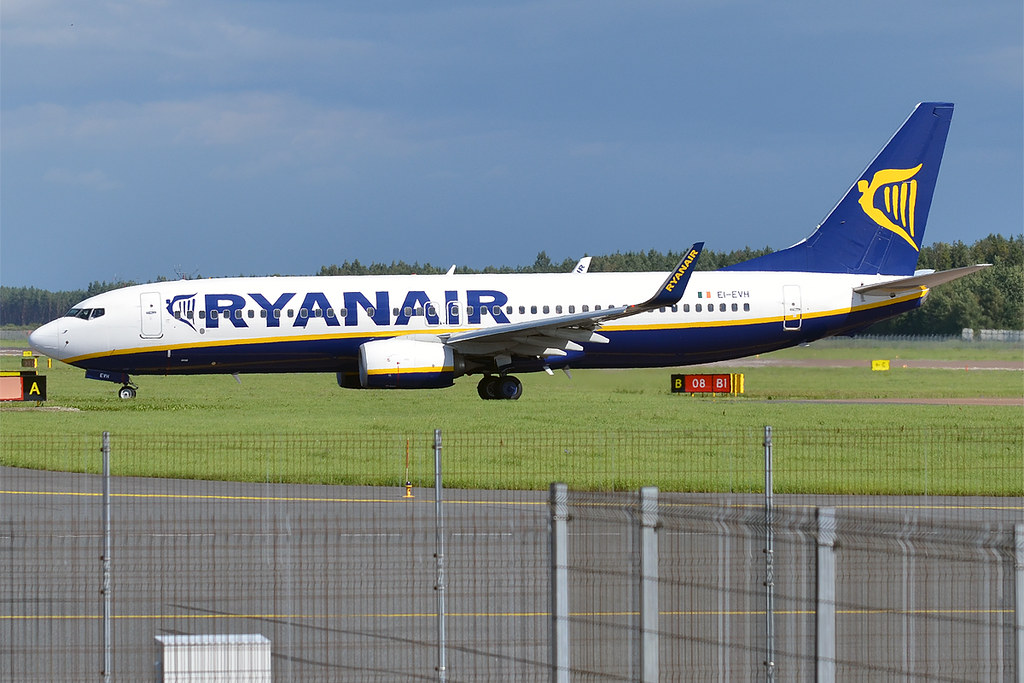 Photo of Ryanair EI-EVH, Boeing 737-800