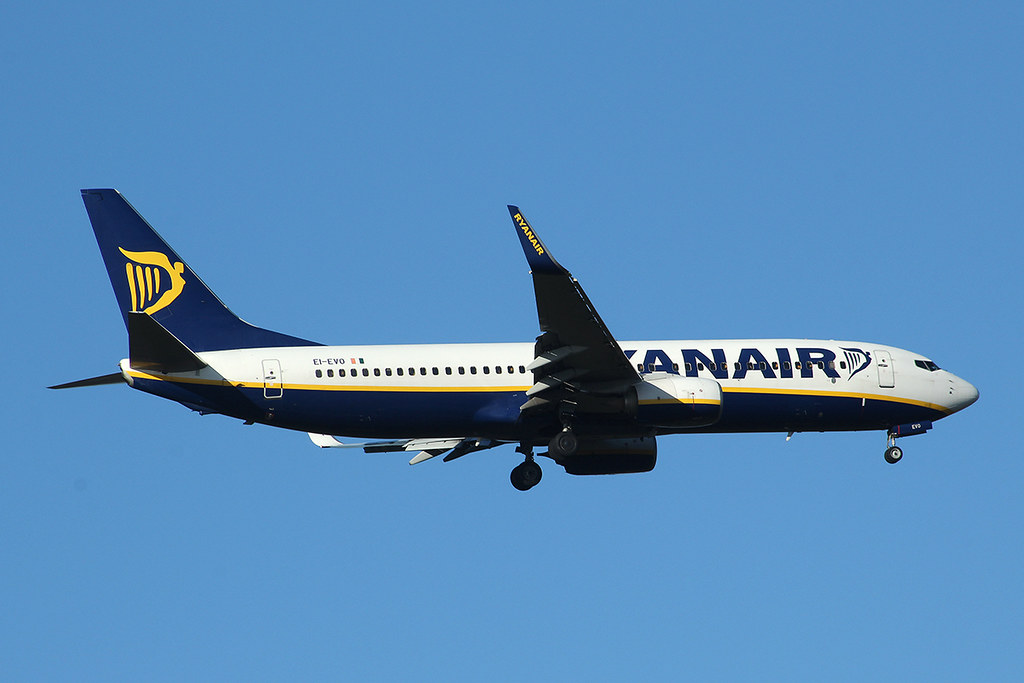 Photo of Ryanair EI-EVO, Boeing 737-800