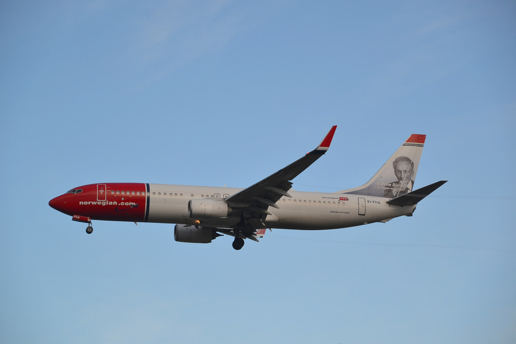 Photo of Norwegian Air International EI-FHA, Boeing 737-800