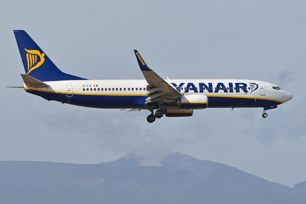 Photo of Ryanair EI-FIE, Boeing 737-800