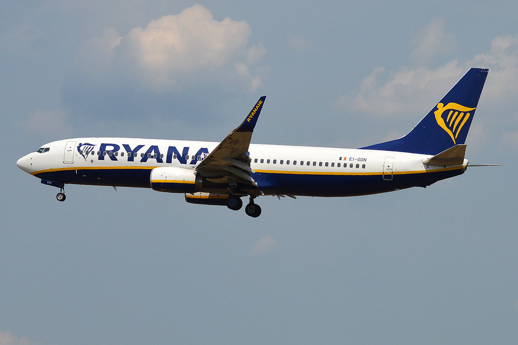 Photo of Ryanair EI-GDN, Boeing 737-800