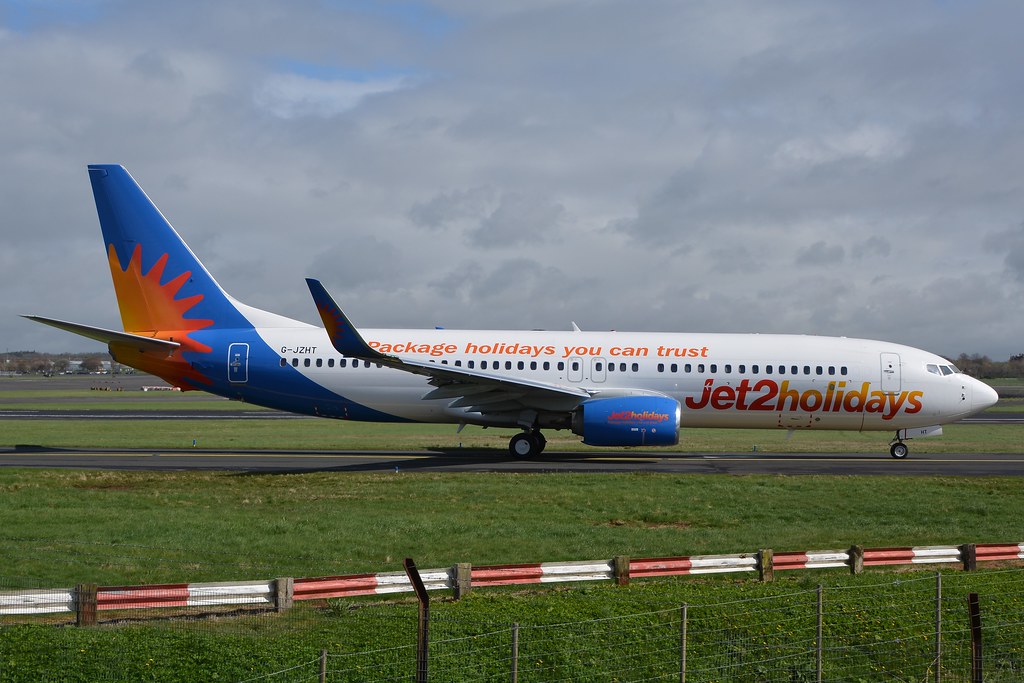Photo of Jet2.com G-JZHT, Boeing 737-800