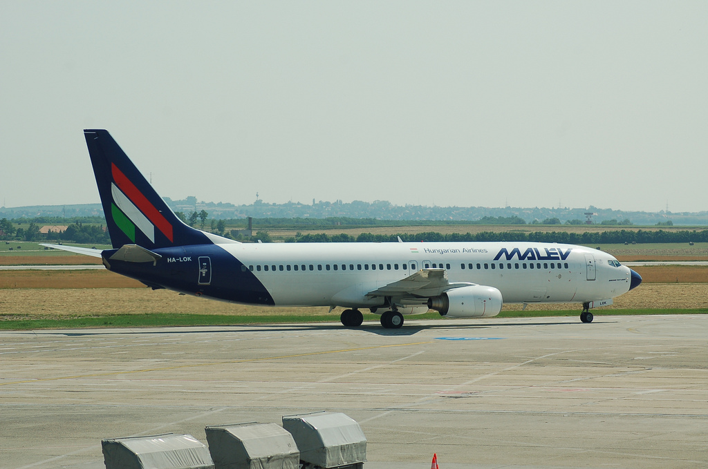 Photo of Malev Hungarian Airlines HA-LOK, Boeing 737-800