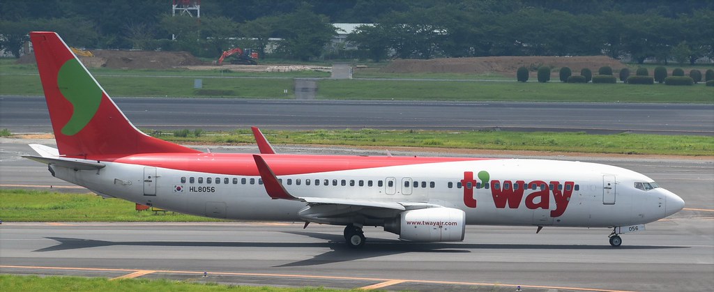 Photo of t'way Airlines HL8056, Boeing 737-800