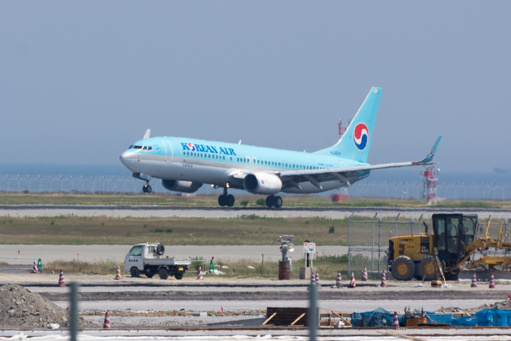 Photo of Korean Airlines HL8224, Boeing 737-800