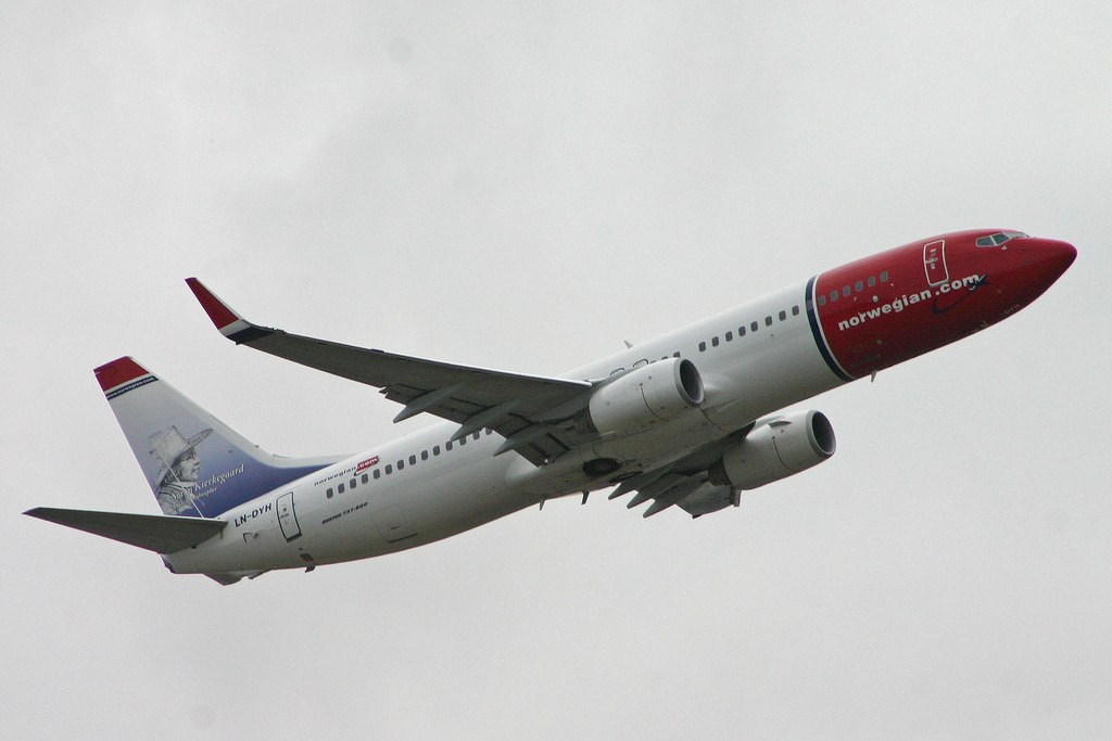 Photo of Norwegian Air Shuttle LN-DYH, Boeing 737-800