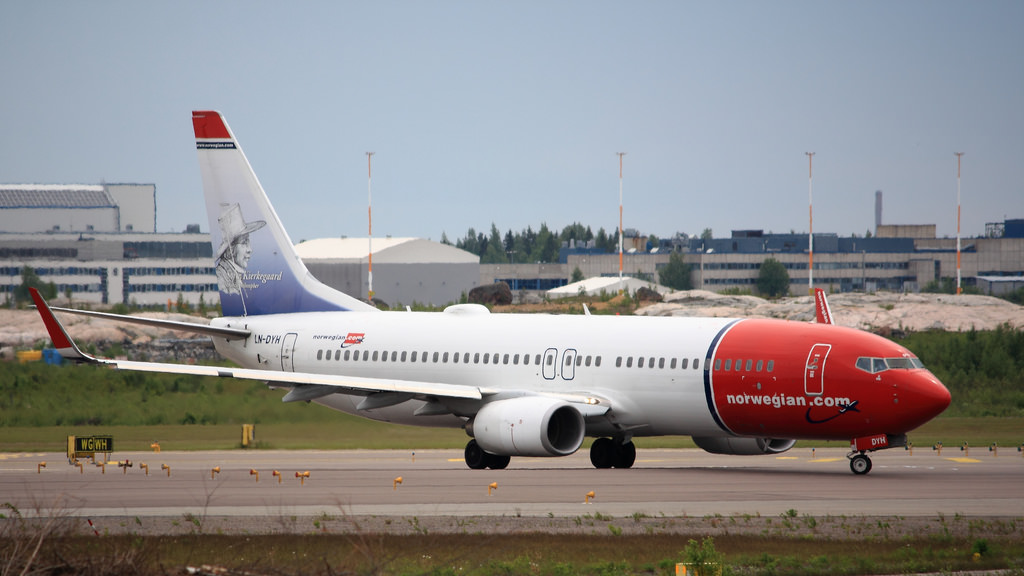 Photo of Norwegian Air Shuttle LN-DYH, Boeing 737-800