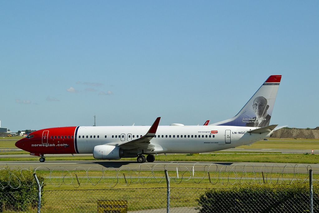 Photo of Norwegian Air Shuttle LN-NGC, Boeing 737-800