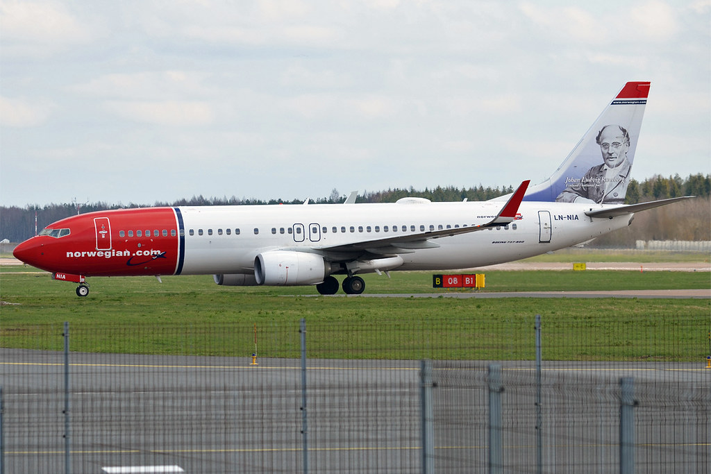 Photo of Norwegian LN-NIA, Boeing 737-800