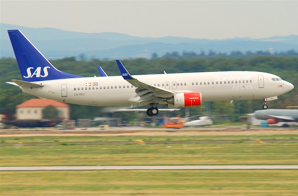 Photo of SAS Scandinavian Airlines LN-RRJ, Boeing 737-800
