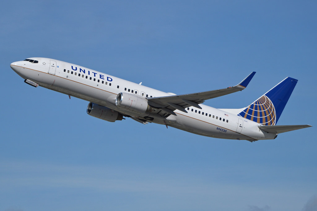 Photo of United N14230, Boeing 737-800