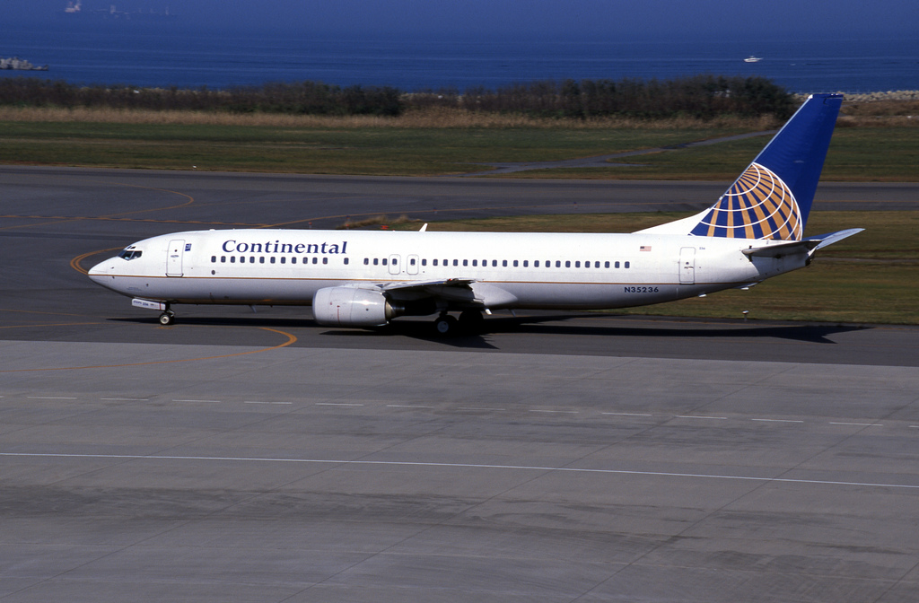 Photo of United N35236, Boeing 737-800