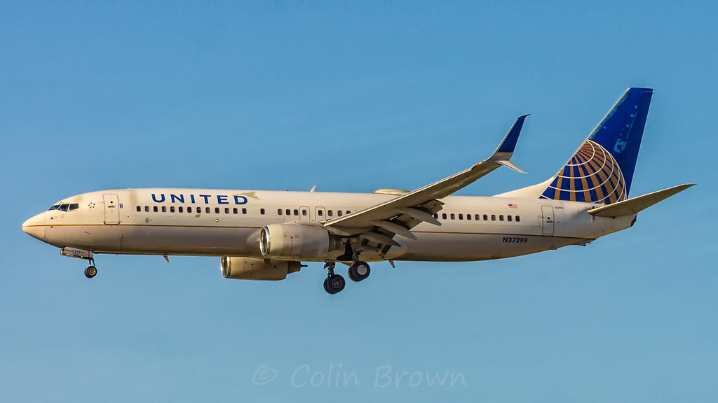 Photo of United N37298, Boeing 737-800
