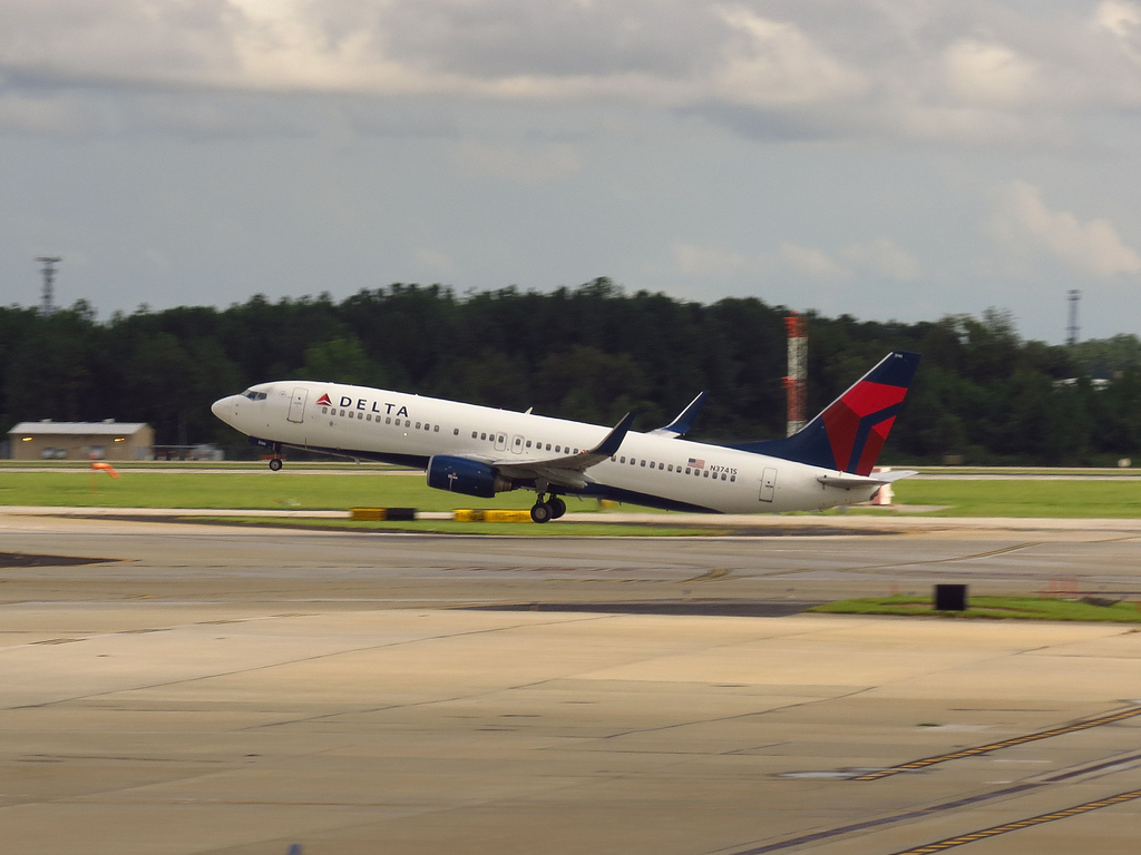 Photo of Delta Airlines N3741S, Boeing 737-800