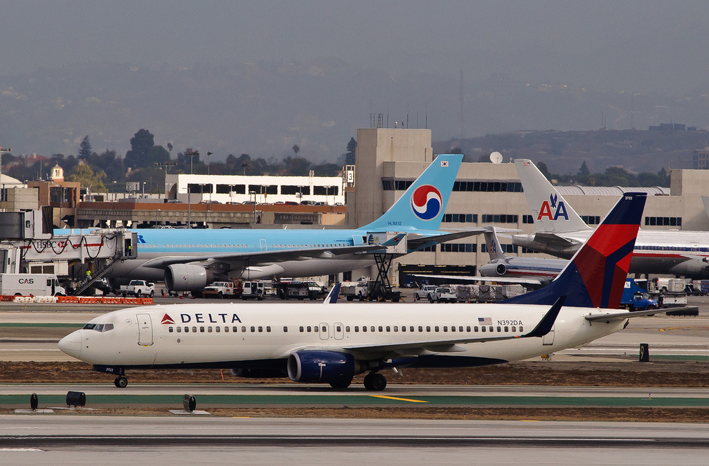 Photo of Delta Airlines N392DA, Boeing 737-800