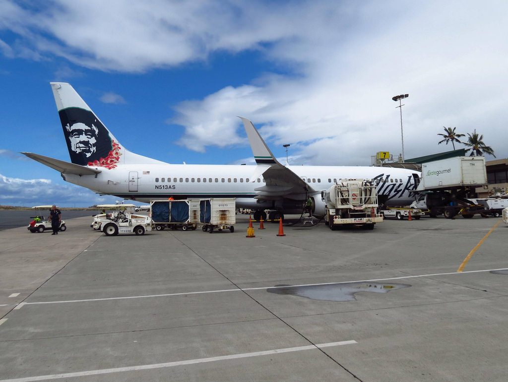 Photo of Alaska Airlines N513AS, Boeing 737-800
