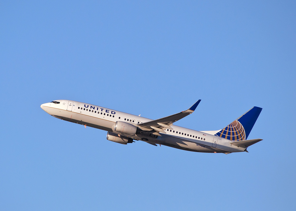 Photo of United N77295, Boeing 737-800