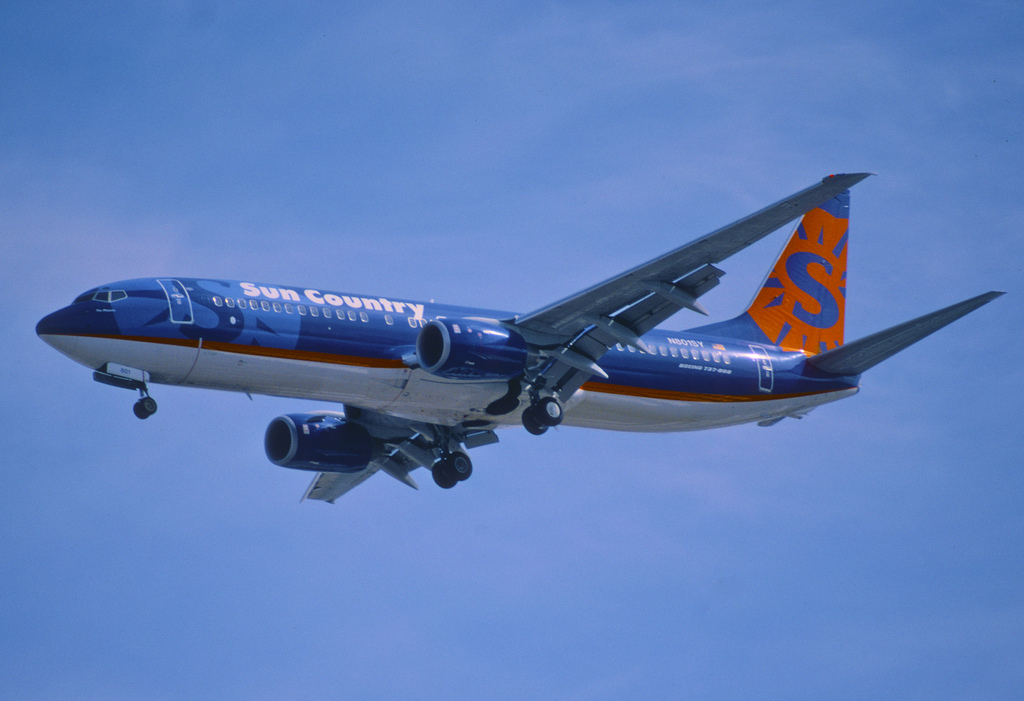 Photo of Sun Country Airlines N801SY, Boeing 737-800