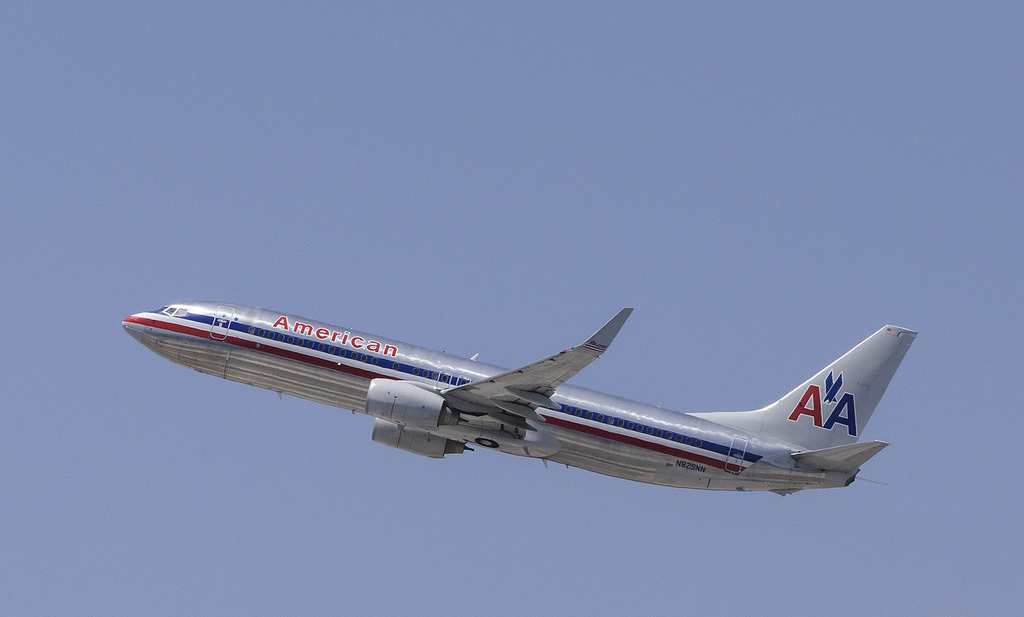 Photo of American Airlines N829NN, Boeing 737-800