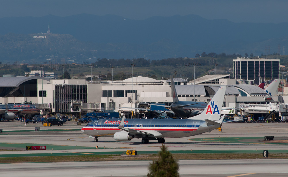 Photo of American Airlines N832NN, Boeing 737-800