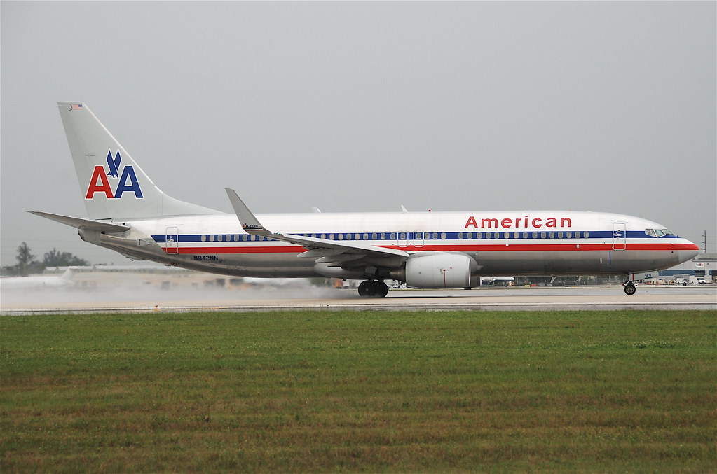 Photo of American Airlines N842NN, Boeing 737-800