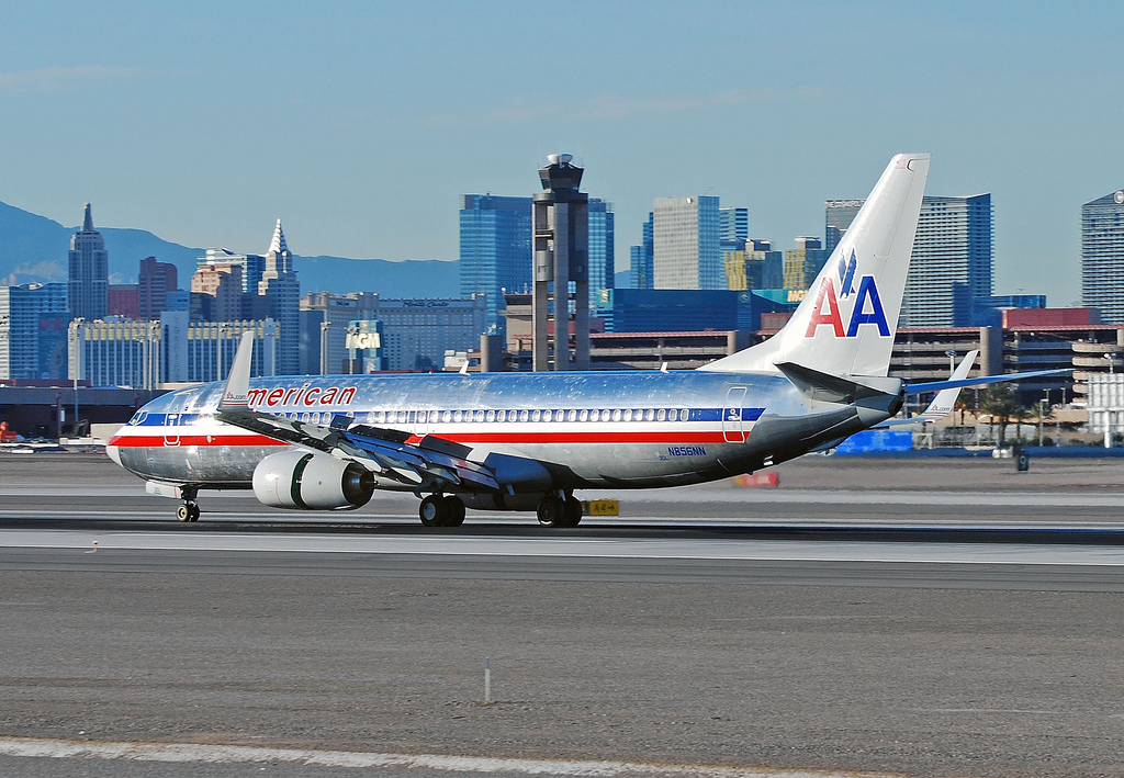 Photo of American Airlines N856NN, Boeing 737-800