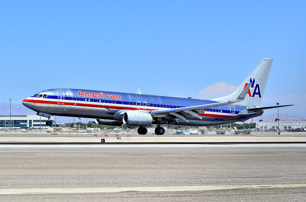Photo of American Airlines N876NN, Boeing 737-800