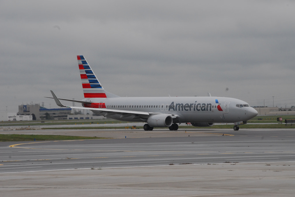 Photo of American Airlines N896NN, Boeing 737-800