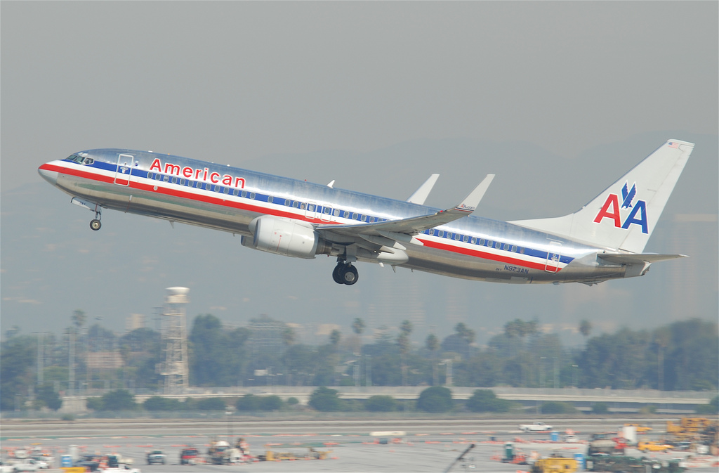Photo of American Airlines N923AN, Boeing 737-800