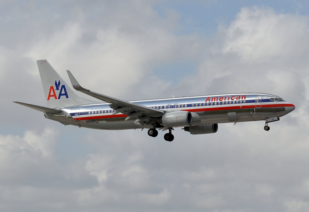 Photo of American Airlines N928AN, Boeing 737-800