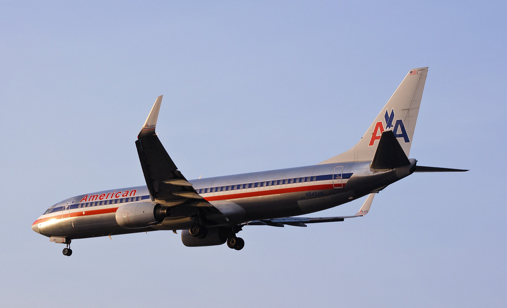 Photo of American Airlines N945AN, Boeing 737-800