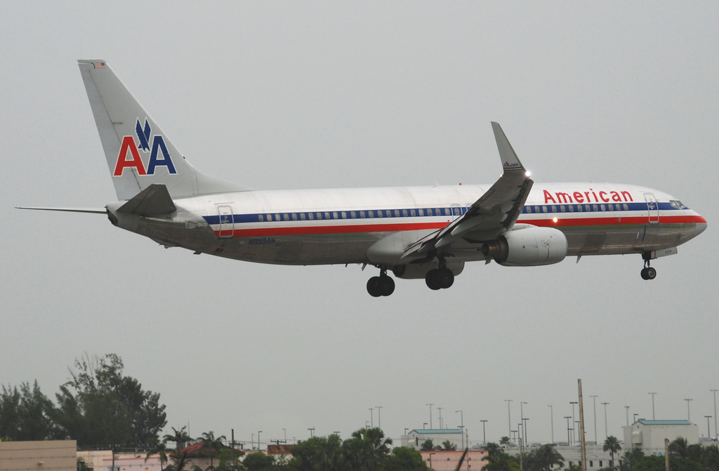 Photo of American Airlines N955AN, Boeing 737-800