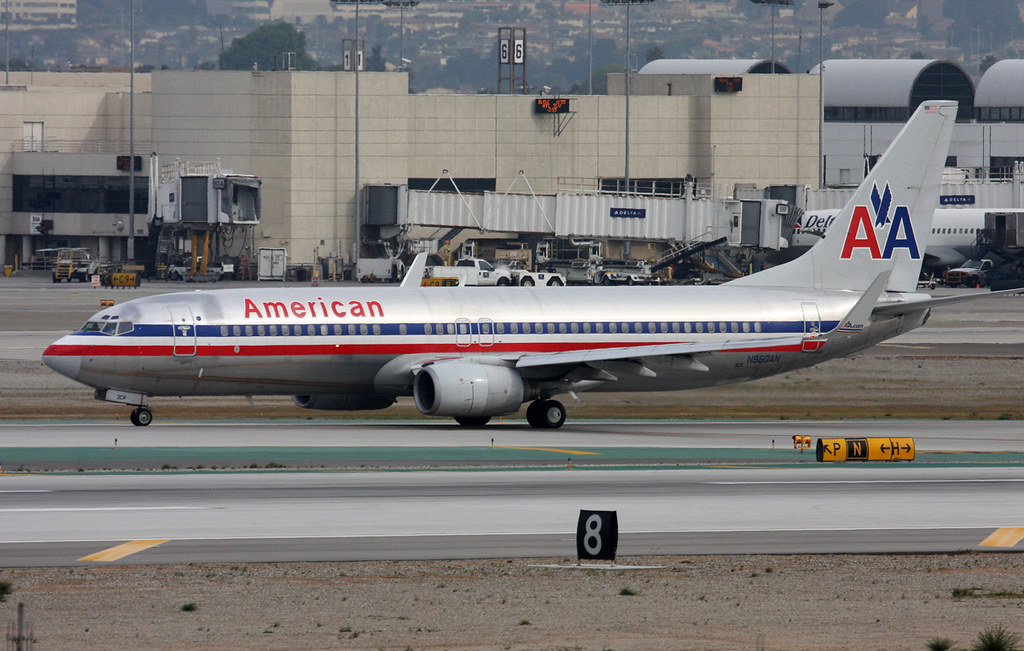 Photo of American Airlines N960AN, Boeing 737-800