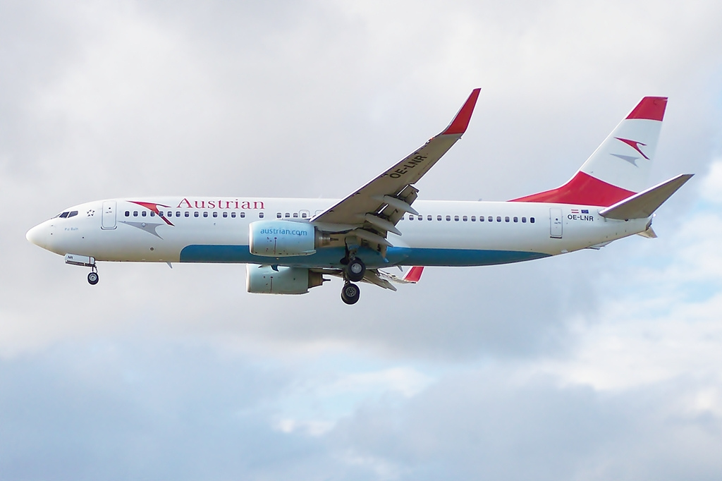 Photo of Austrian Airlines OE-LNR, Boeing 737-800