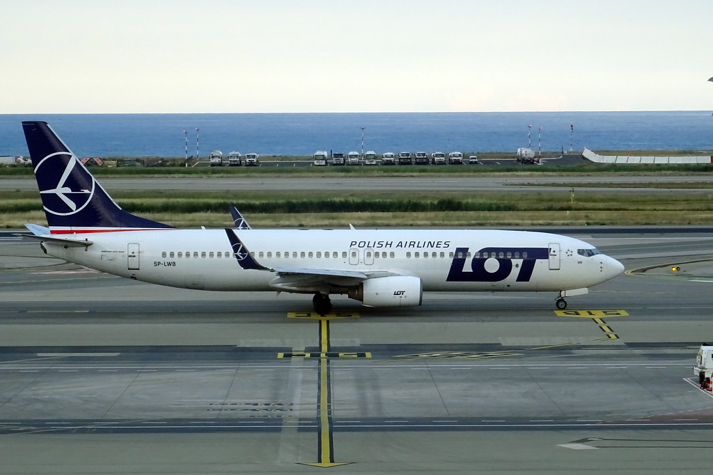 Photo of LOT Polish Airlines SP-LWB, Boeing 737-800