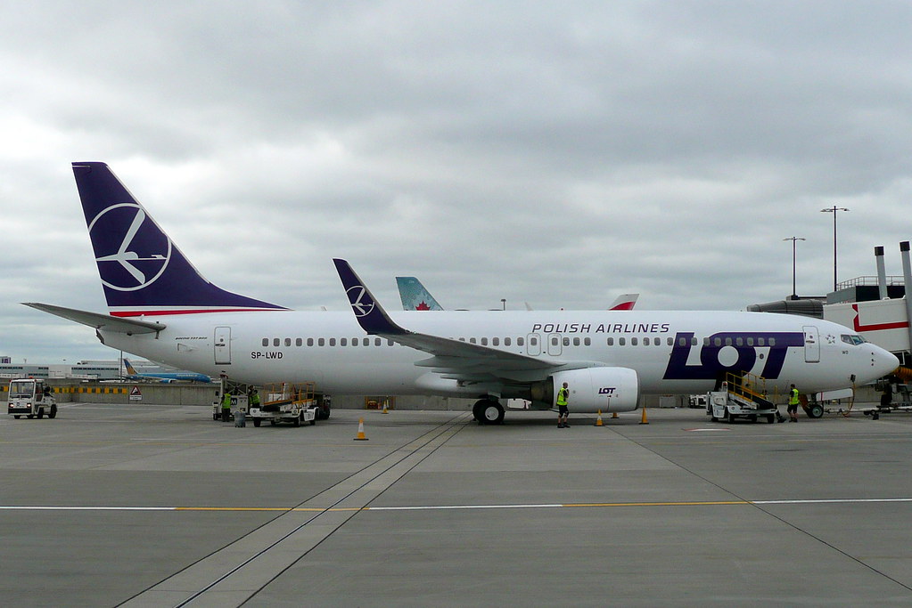 Photo of LOT Polish Airlines SP-LWD, Boeing 737-800
