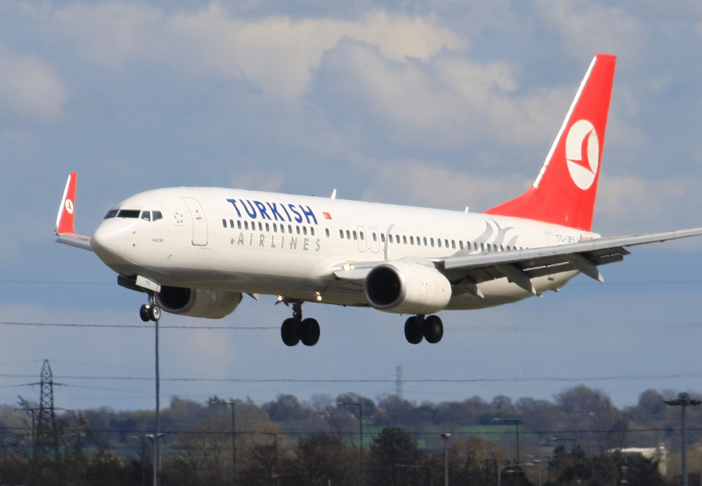 Photo of THY Turkish Airlines TC-JFE, Boeing 737-800