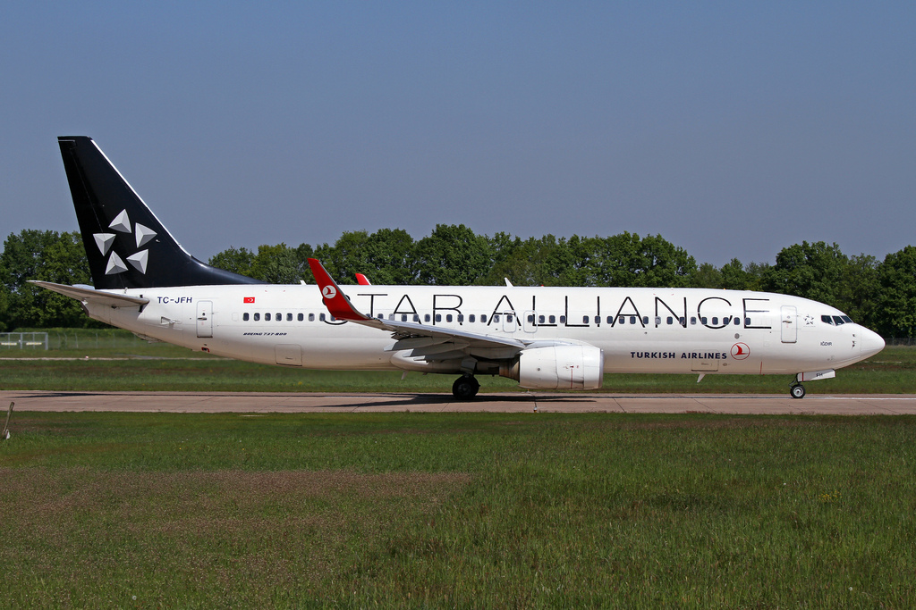 Photo of THY Turkish Airlines TC-JFH, Boeing 737-800