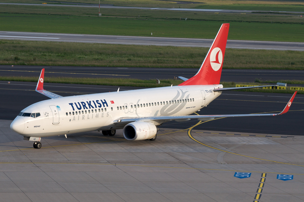 Photo of THY Turkish Airlines TC-JGZ, Boeing 737-800