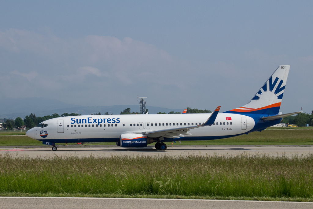 Photo of Sun Express TC-SEE, Boeing 737-800