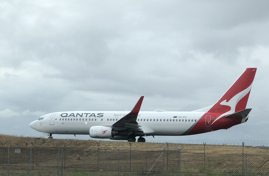Photo of Qantas VH-VZI, Boeing 737-800
