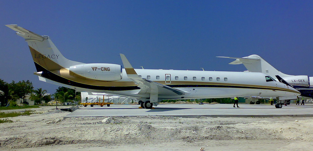 Photo of Cayman Airways VP-CNG, Boeing 737-800