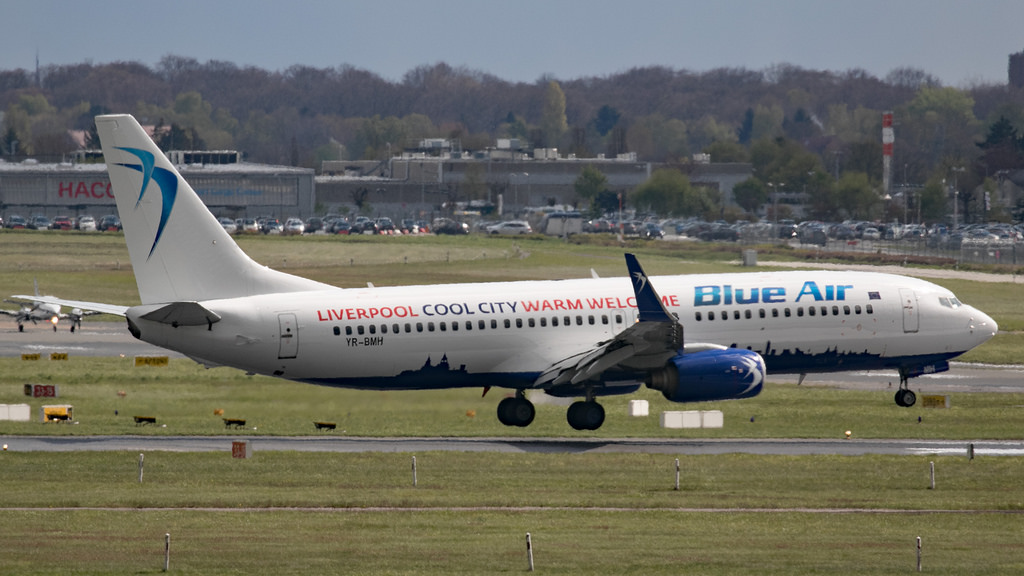 Photo of Blue Air YR-BMH, Boeing 737-800